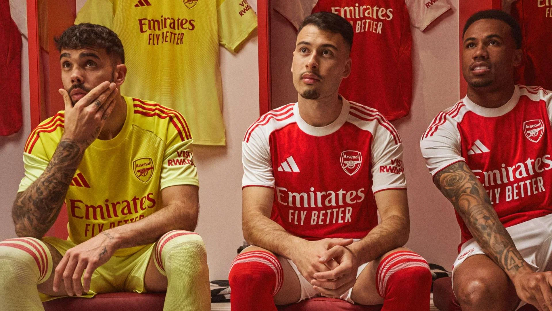 Arsenal anuncia reestructuración masiva con la salida de 17 jugadores
